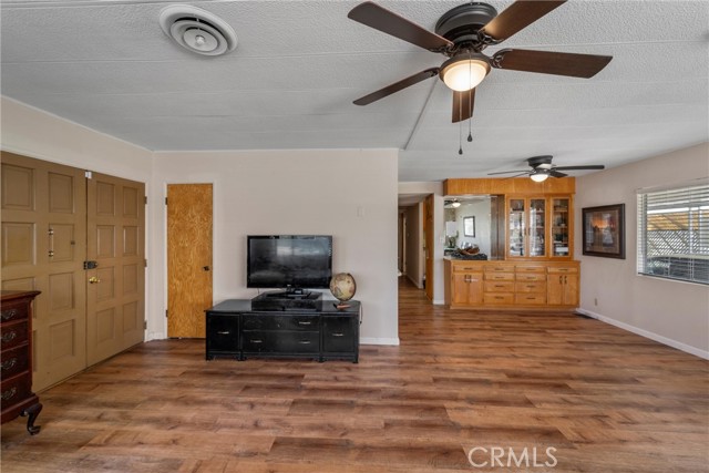 Detail Gallery Image 12 of 49 For 853 S Palm Ave, Hemet,  CA 92543 - 2 Beds | 2 Baths