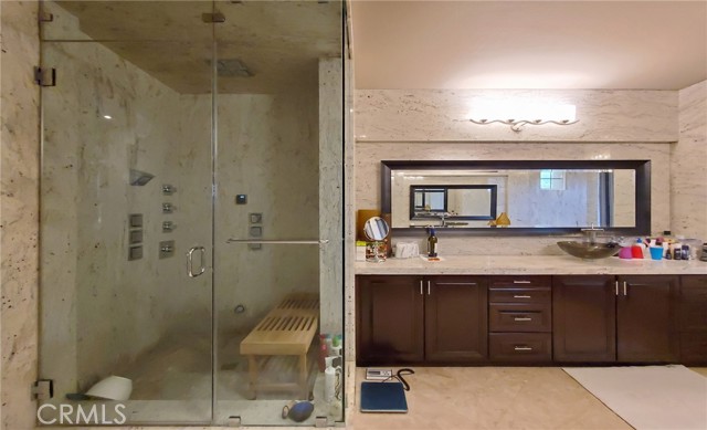 34 Sunset Cove, Newport Coast CA: https://media.crmls.org/medias/2a63297b-5fd5-4f35-bf12-3b419d582af8.jpg