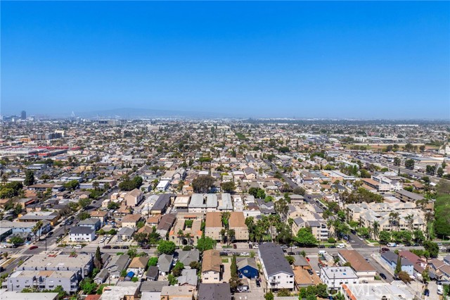 1600 Junipero Avenue, Long Beach CA: https://media.crmls.org/medias/2a63cab3-6ea1-4167-b317-58b575887cb2.jpg