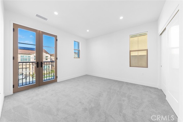 118 sunnybank Boulevard, Irvine CA: https://media.crmls.org/medias/2a640ee0-6342-405c-aefc-b7516915899a.jpg
