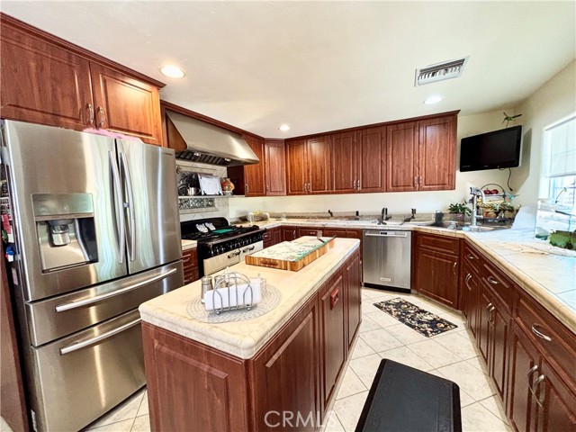 Detail Gallery Image 7 of 18 For 7442 Camarilla Ave, Yucca Valley,  CA 92284 - 2 Beds | 1 Baths