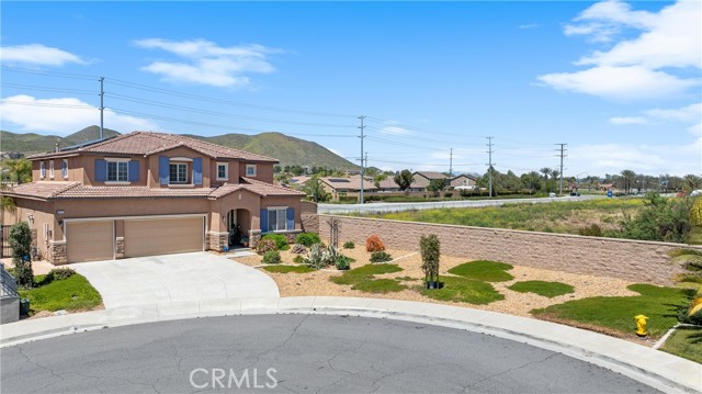 Detail Gallery Image 7 of 40 For 28757 Park Trail Way, Menifee,  CA 92584 - 5 Beds | 3 Baths