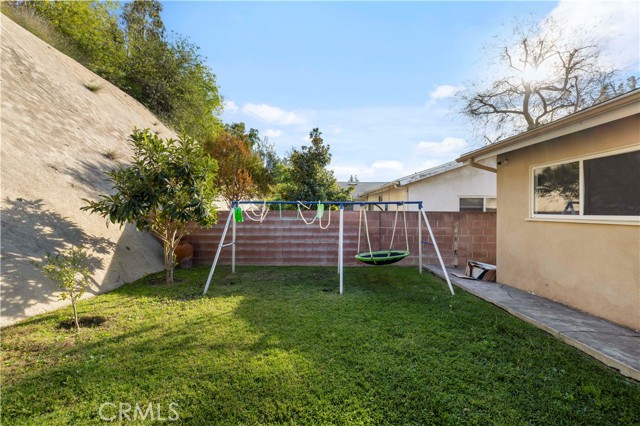 Detail Gallery Image 16 of 17 For 9434 Mclennan, Northridge,  CA 91343 - 3 Beds | 2 Baths