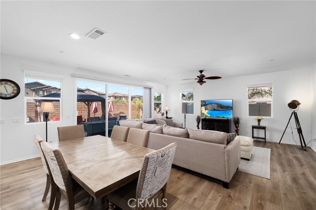 Detail Gallery Image 12 of 57 For 38464 Rosegate, Murrieta,  CA 92563 - 4 Beds | 4/1 Baths