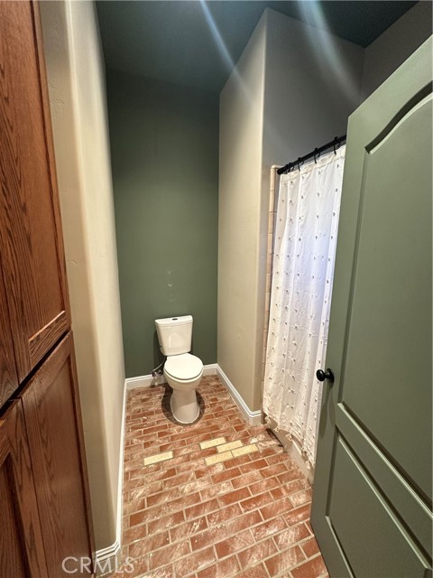9003 Forest Oaks Court, Bakersfield CA: https://media.crmls.org/medias/2a670d6c-d048-484e-921b-aacd0265d653.jpg