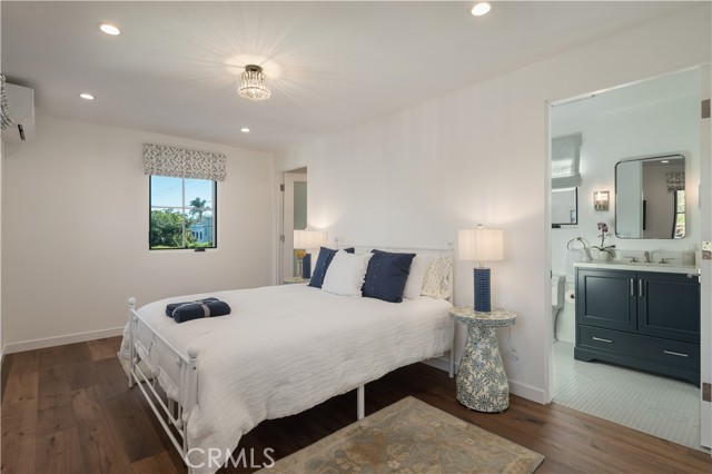 133 N La Jolla Avenue, Los Angeles CA: https://media.crmls.org/medias/2a673ff9-e769-4920-b543-639d22397a44.jpg