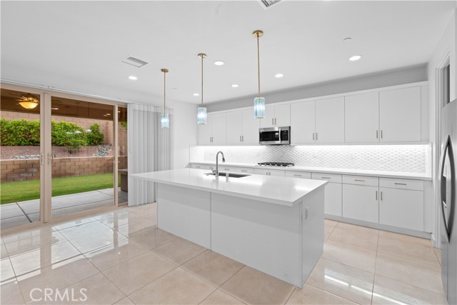 Detail Gallery Image 21 of 45 For 35963 Bertain Dr, Palm Desert,  CA 92211 - 4 Beds | 3/1 Baths