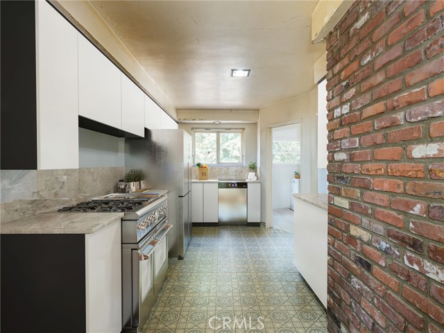 5046 Range Horse Lane, Rolling Hills Estates CA: https://media.crmls.org/medias/2a68114f-c702-4422-9f61-53296b612da6.jpg