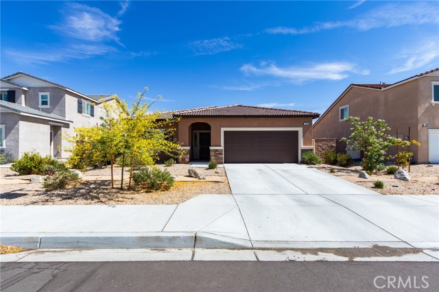 Detail Gallery Image 2 of 43 For 11856 Calenda Ct, Victorville,  CA 92392 - 4 Beds | 3 Baths