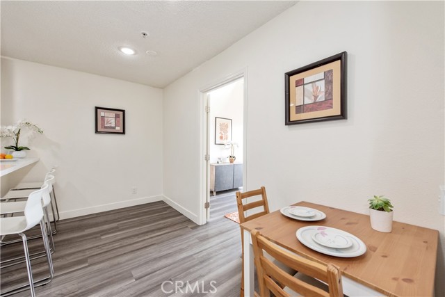 Detail Gallery Image 4 of 24 For 450 E 4th #416,  Santa Ana,  CA 92701 - 2 Beds | 2 Baths