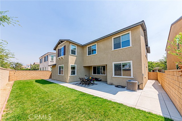 4040 S Bowery Place, Ontario CA: https://media.crmls.org/medias/2a6b8f8a-56d2-45fd-9ac2-11d55a9b7dc0.jpg