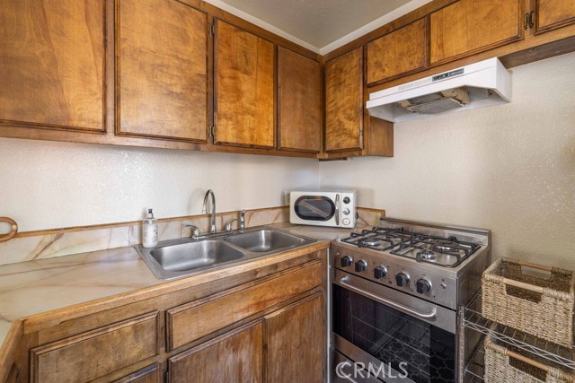 Detail Gallery Image 8 of 22 For 926 Angeles Bld, Big Bear City,  CA 92314 - 1 Beds | 1 Baths