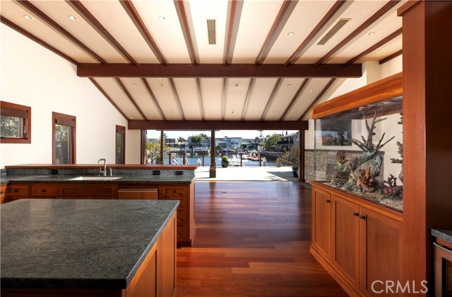 419 Evening Star Lane, Newport Beach CA: https://media.crmls.org/medias/2a6bd225-6b4f-4915-9951-dd66e852131b.jpg