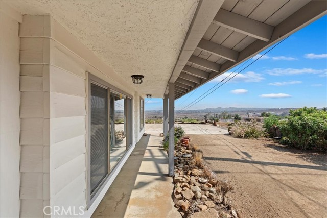 20061 Lounsberry Road, Perris CA: https://media.crmls.org/medias/2a6beae6-f973-4520-b030-f7043b925287.jpg