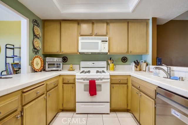 Detail Gallery Image 10 of 26 For 24412 Verena Ct, Mission Viejo,  CA 92691 - 3 Beds | 2/1 Baths