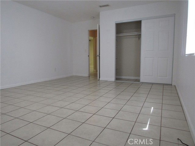 10517 50th Street, Jurupa Valley CA: https://media.crmls.org/medias/2a6d027b-134d-4f35-9505-aac7e9d6baaa.jpg