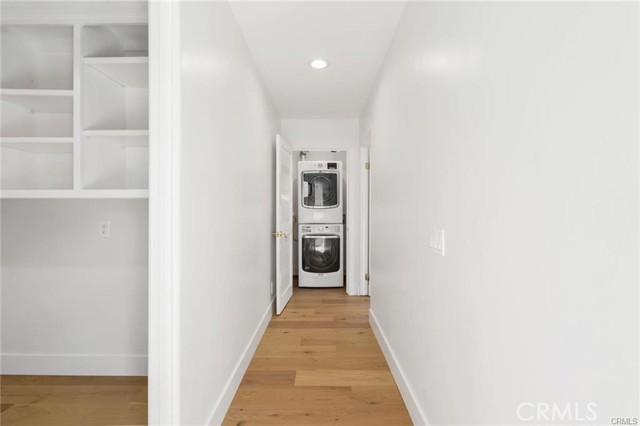 Detail Gallery Image 9 of 16 For 369 E 20th, Costa Mesa,  CA 92627 - 4 Beds | 3 Baths