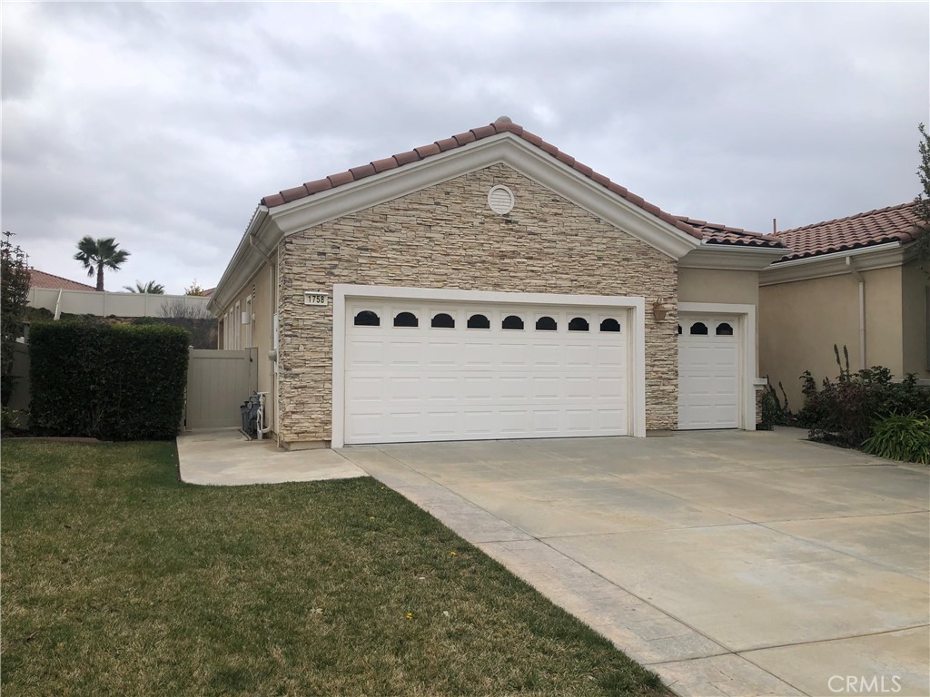 1758 Snowbarry Rd, Beaumont, CA 92223