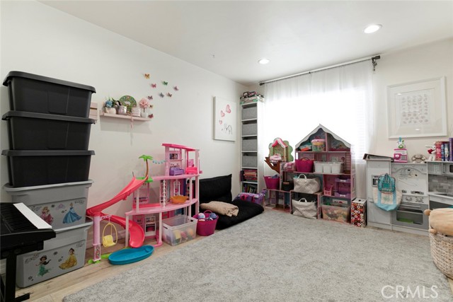 10894 Olinda Street, Sun Valley CA: https://media.crmls.org/medias/2a6f7e05-436a-4847-a140-853d5d2f0c83.jpg