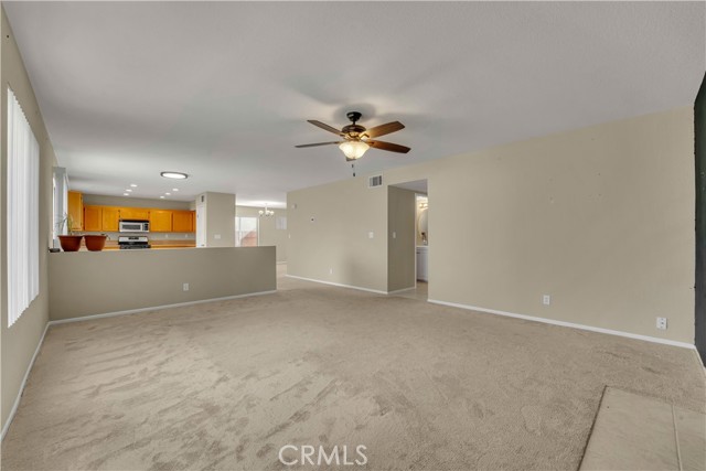 Detail Gallery Image 7 of 43 For 2136 Westpark Dr, Rosamond,  CA 93560 - 5 Beds | 2/1 Baths