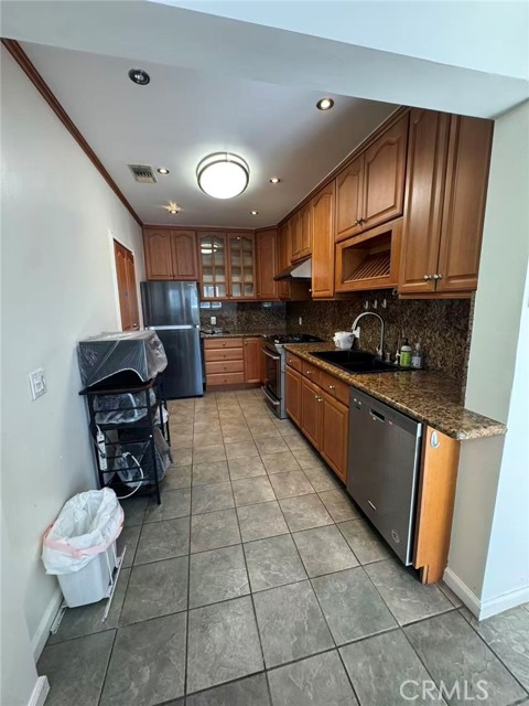 Detail Gallery Image 15 of 23 For 1965 S El Molino, San Marino,  CA 91108 - 4 Beds | 2/1 Baths