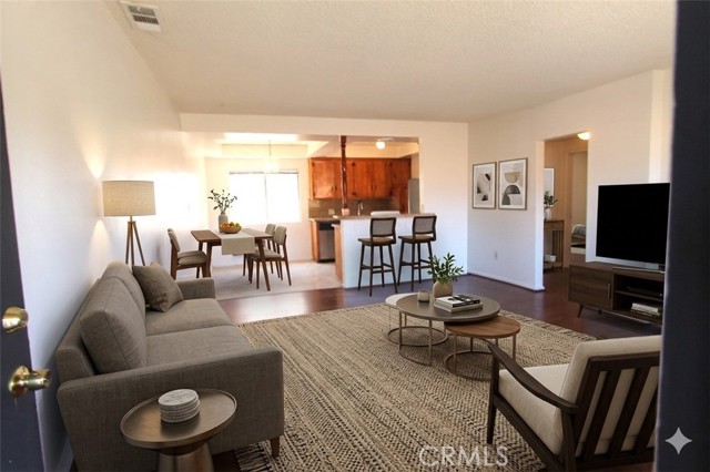 308 N Primrose Unit: D