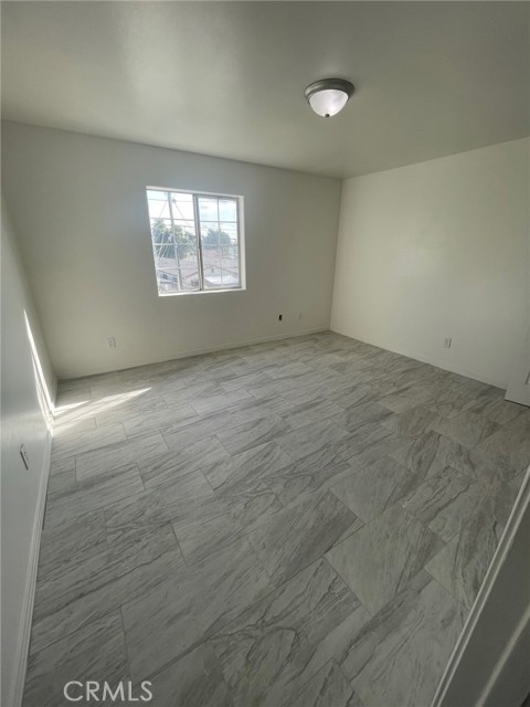 Detail Gallery Image 9 of 14 For 9700 Graham Ave #1/2,  Los Angeles,  CA 90002 - 4 Beds | 2 Baths