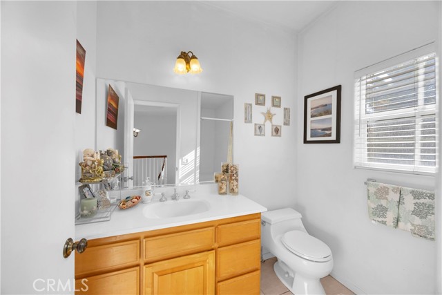 9112 Playa Drive, Huntington Beach CA: https://media.crmls.org/medias/2a72f3cf-d112-4227-8205-2ffbd5363768.jpg
