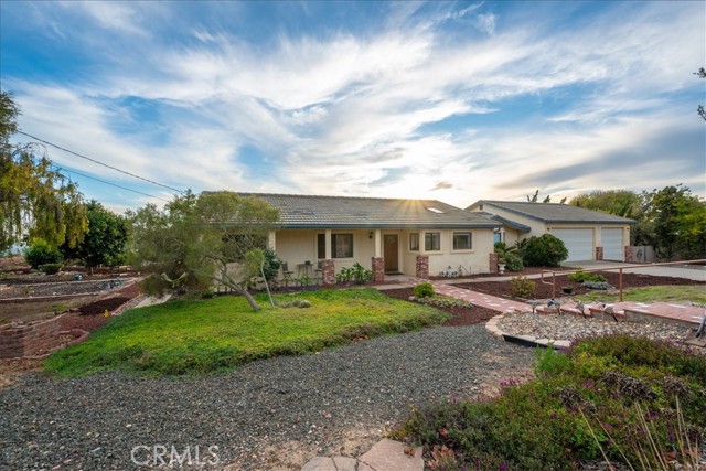 1561 Cielo Lane, Nipomo CA: https://media.crmls.org/medias/2a74131c-9320-4532-aa4a-1257f9867ae8.jpg