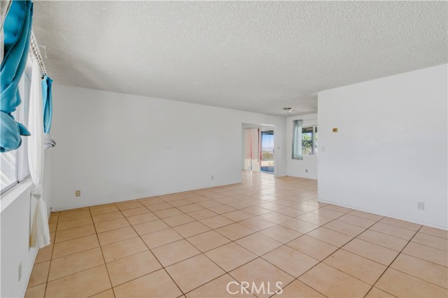 Detail Gallery Image 4 of 37 For 7273 Sunny Vista, Joshua Tree,  CA 92252 - 2 Beds | 2 Baths