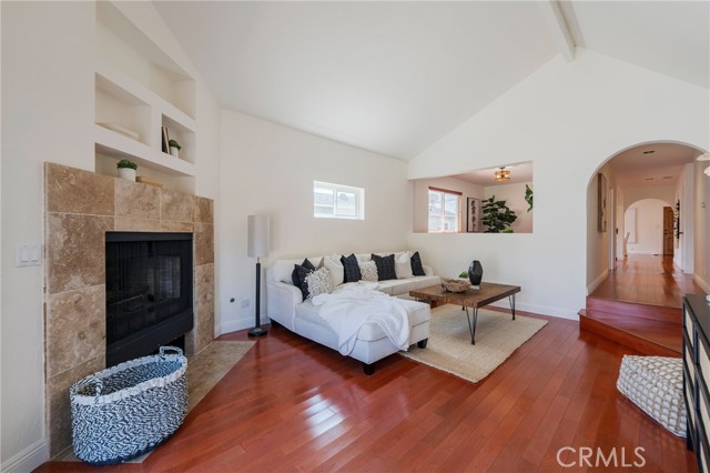 2103 Belmont Lane, Redondo Beach CA: https://media.crmls.org/medias/2a751bdb-c24e-4002-b65a-99b8c219992e.jpg