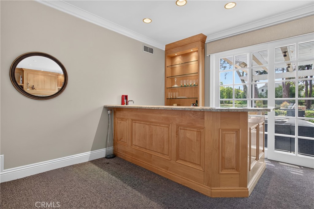 https://media.crmls.org/medias/2a75b740-c69d-45c8-bb98-18d44cfda4c0.jpg?preset=X-Large