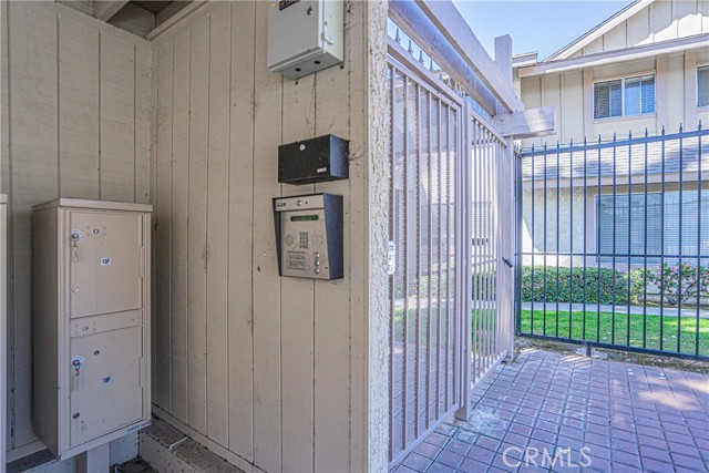 Detail Gallery Image 36 of 40 For 5950 Imperial #47,  South Gate,  CA 90280 - 3 Beds | 2/1 Baths