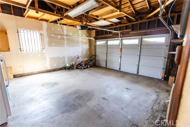 3915 Dwight Way, San Bernardino CA: https://media.crmls.org/medias/2a760c0d-bf5a-4160-82e5-e35b266a51db.jpg