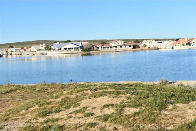 Detail Gallery Image 4 of 20 For 26456 Blue Water, Helendale,  CA 92342 - – Beds | – Baths