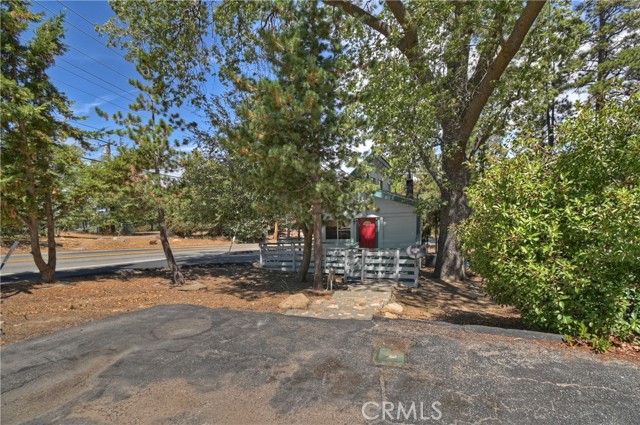 Detail Gallery Image 34 of 49 For 27026 Overlook Ln, Lake Arrowhead,  CA 92352 - 2 Beds | 1/1 Baths