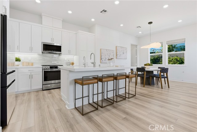 Front Image Thumbnail for CROC25273648