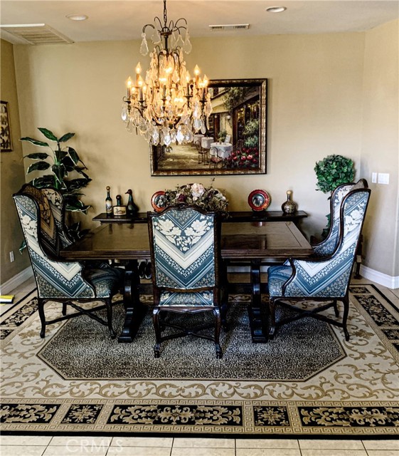 5206 Village Green Lane, Bakersfield CA: https://media.crmls.org/medias/2a76df6b-77d8-4e73-962d-88f2d1c6b0da.jpg