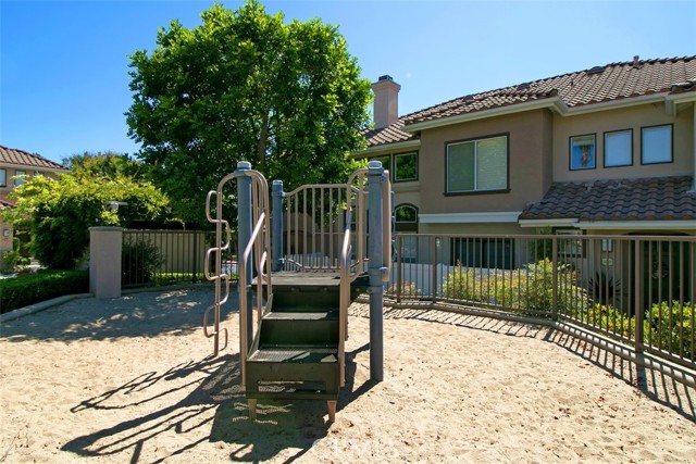 123 Valley View Terrace, Mission Viejo CA: https://media.crmls.org/medias/2a778265-864d-41b2-9d8e-d13fc6db7a5e.jpg
