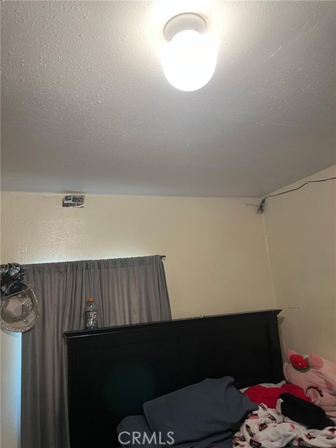 Detail Gallery Image 6 of 9 For 1831 W 3rd, Santa Ana,  CA 92703 - – Beds | – Baths