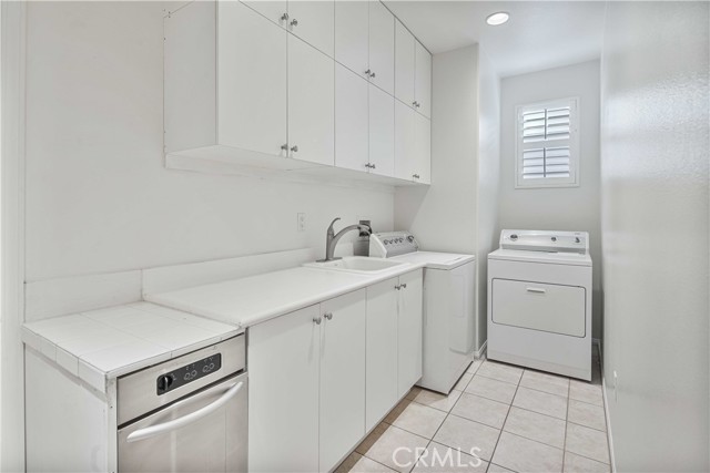 Detail Gallery Image 20 of 44 For 27976 Red Pine Ct, Valencia,  CA 91354 - 2 Beds | 3 Baths