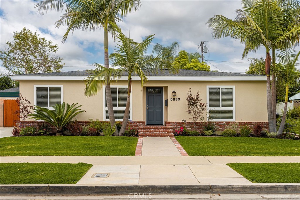 5830 E Fairbrook