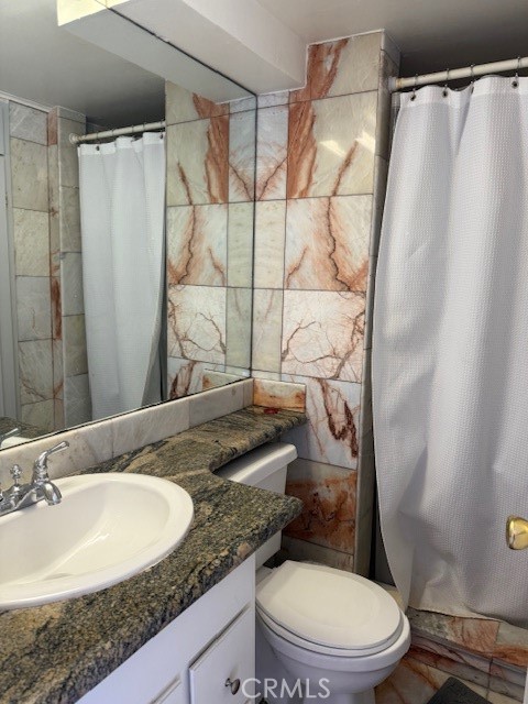 557 Via Almar, Palos Verdes Estates CA: https://media.crmls.org/medias/2a78f511-7a74-400f-a0ec-1560a86edd57.jpg