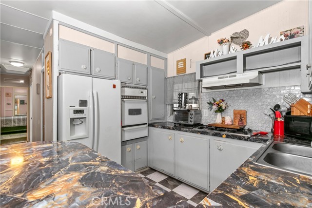 Detail Gallery Image 5 of 28 For 12300 5th St #61,  Yucaipa,  CA 92399 - 2 Beds | 2 Baths