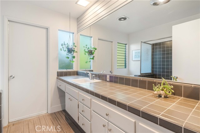 4380 Canyon Crest Road, Altadena CA: https://media.crmls.org/medias/2a79383b-8adf-4d31-b8ef-44b446c87641.jpg