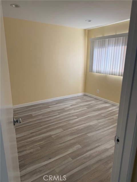 1142 Stanley Avenue, Glendale CA: https://media.crmls.org/medias/2a7958b1-ebf6-4173-8afa-327ae48f955a.jpg