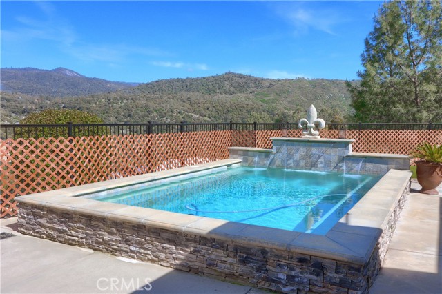 Detail Gallery Image 42 of 66 For 42038 Empty Creek, Oakhurst,  CA 93644 - 3 Beds | 2 Baths