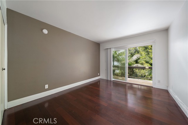 Detail Gallery Image 6 of 22 For 1242 S Barrington #301,  Los Angeles,  CA 90025 - 2 Beds | 2 Baths