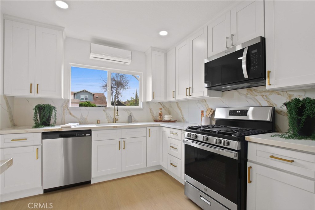 MLS #DW25165726 img 6