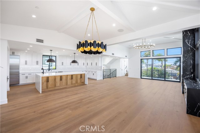 926 17th St, Hermosa Beach CA: https://media.crmls.org/medias/2a7ab060-7f5c-43ac-bc0d-6a020530d939.jpg